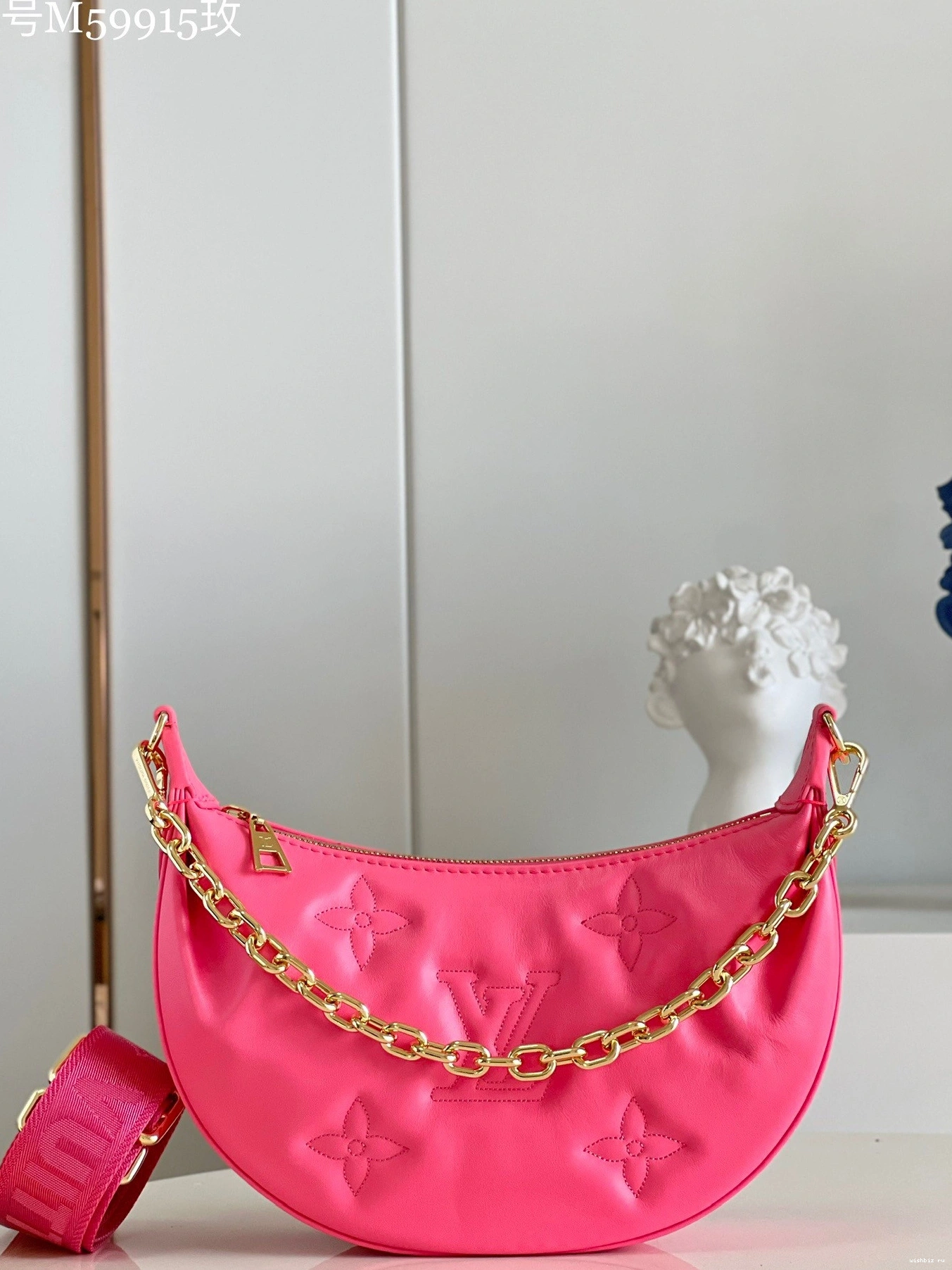 WIS LOUIS OVER VUITTON THE MOON 0118